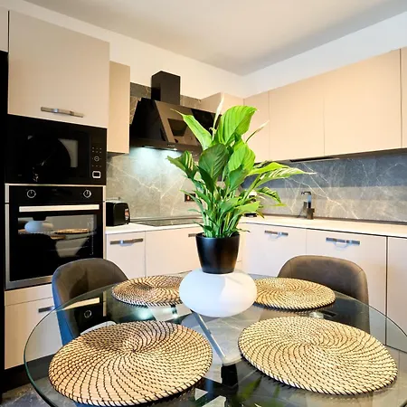 Garden View 9 - Two Bedroom Apartamento *