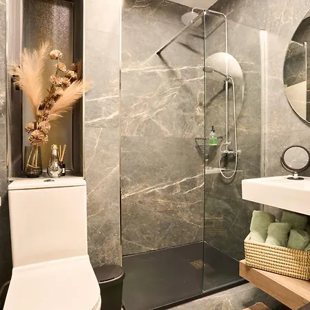 Garden View 9 - Two Bedroom *