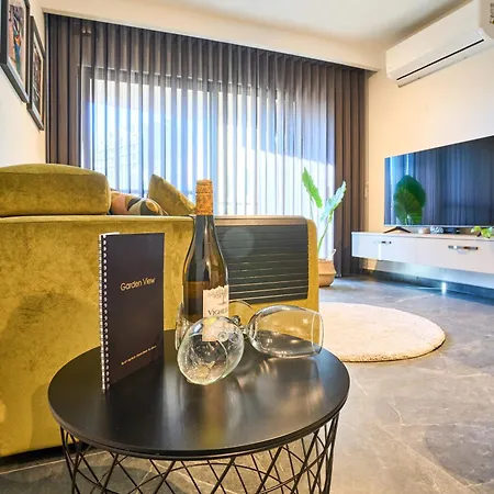 Garden View 9 - Two Bedroom *