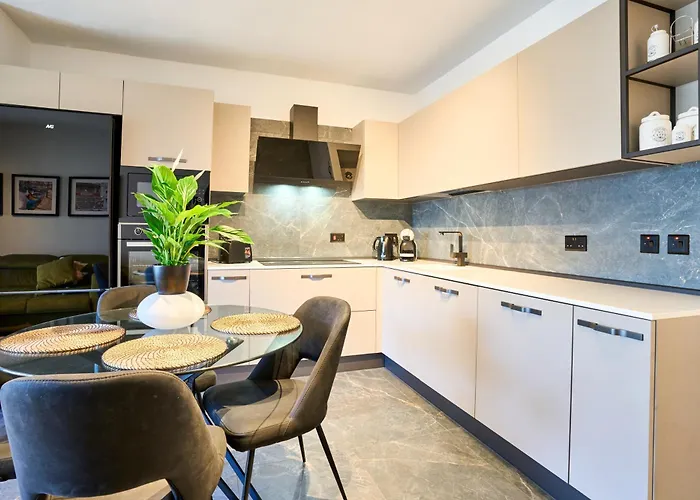 Garden View 9 - Two Bedroom St. Julian's