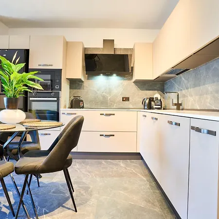 Garden View 9 - Two Bedroom *