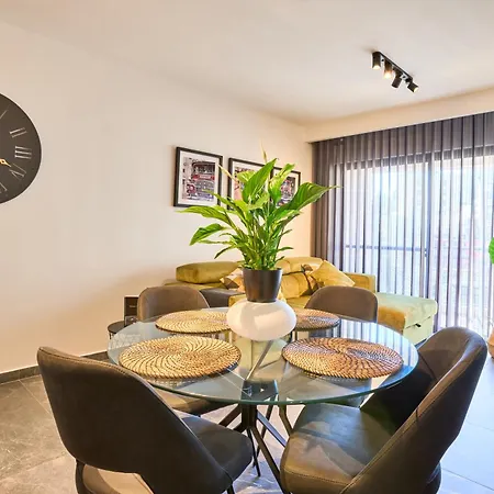 Garden View 9 - Two Bedroom St. Julian's