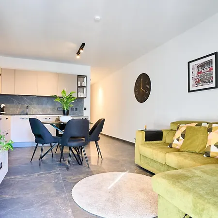 Garden View 9 - Two Bedroom Apartment